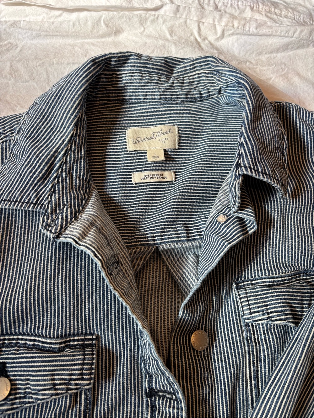 Universal Thread Navy and White Pinstripe Button Down Shirt - Picture 1 of 4